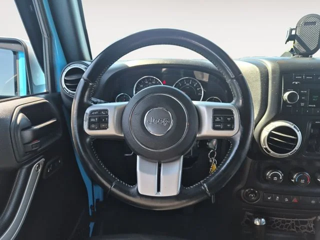Used 2017  Jeep Unlimited Sahara image 12