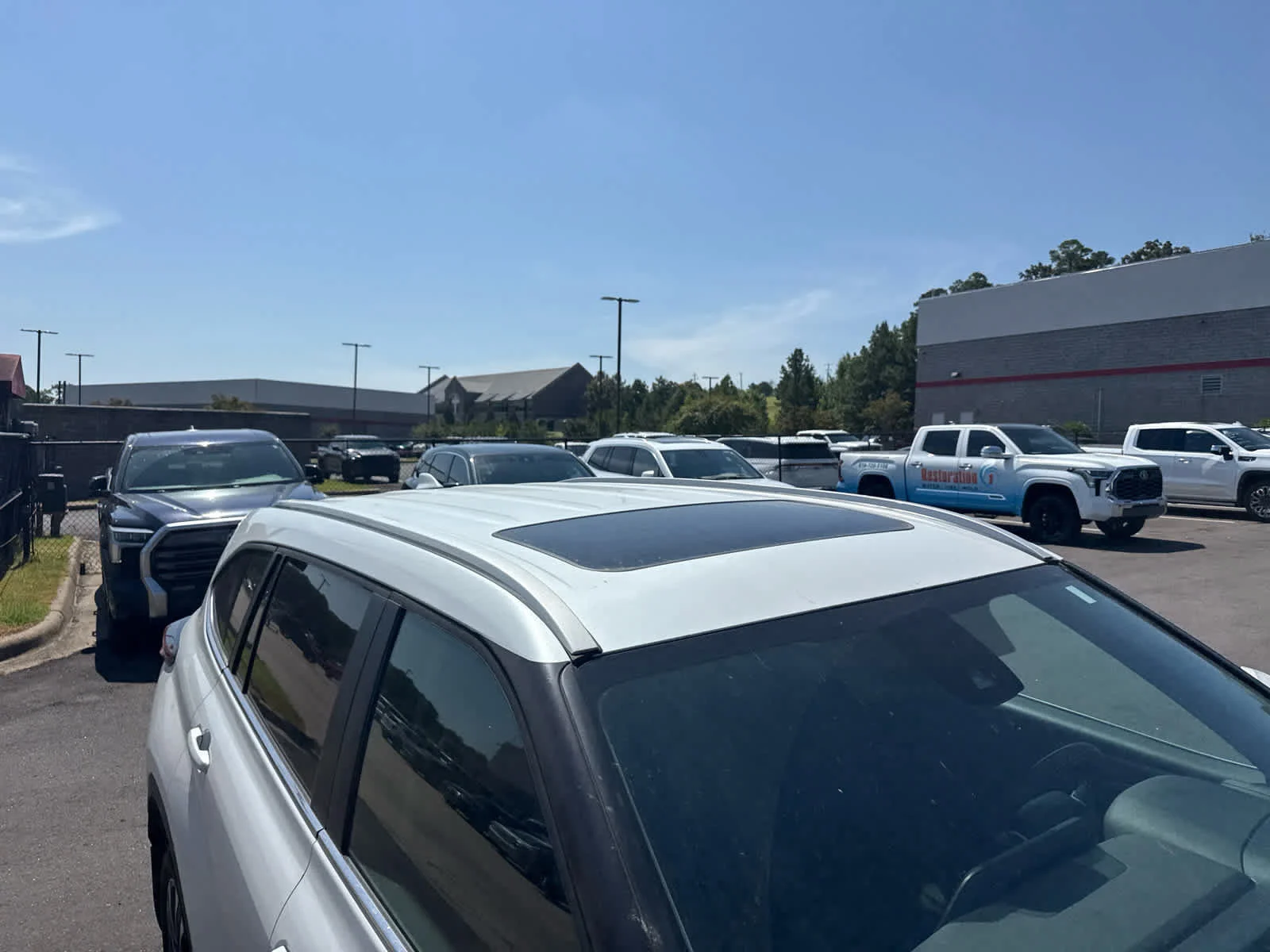 Used 2025 Wind Chill Pearl Toyota XLE image 2