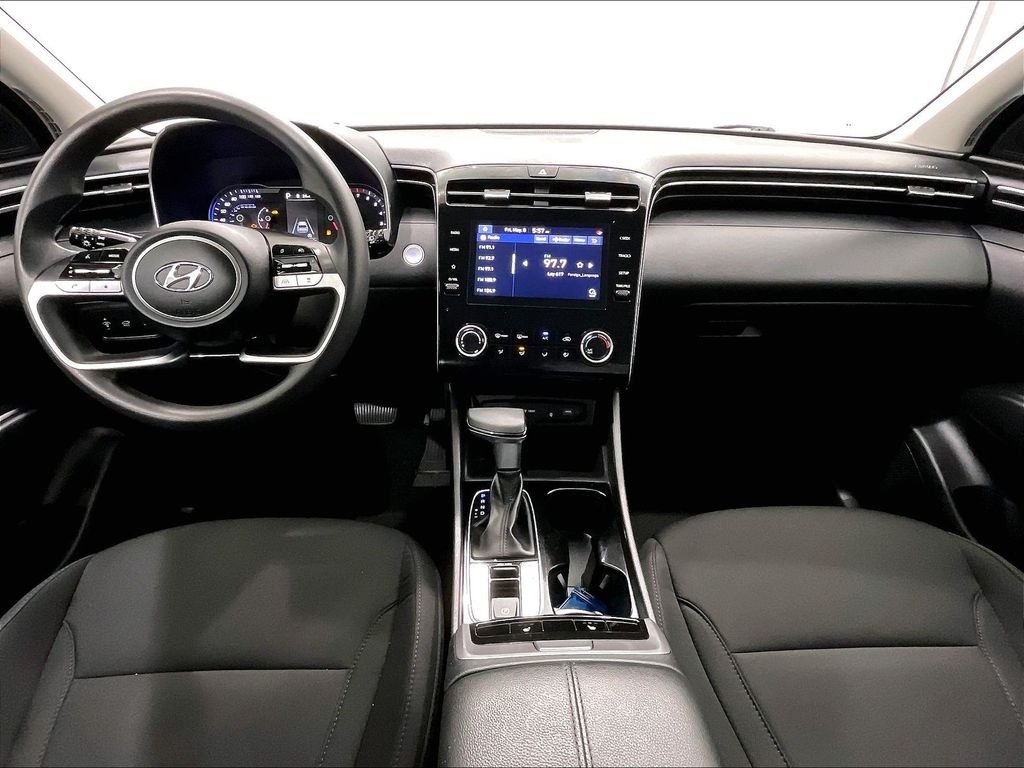 Used 2023 Amazon Gray Hyundai SEL image 21