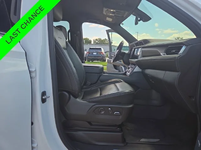 Used 2021 White GMC Denali image 48