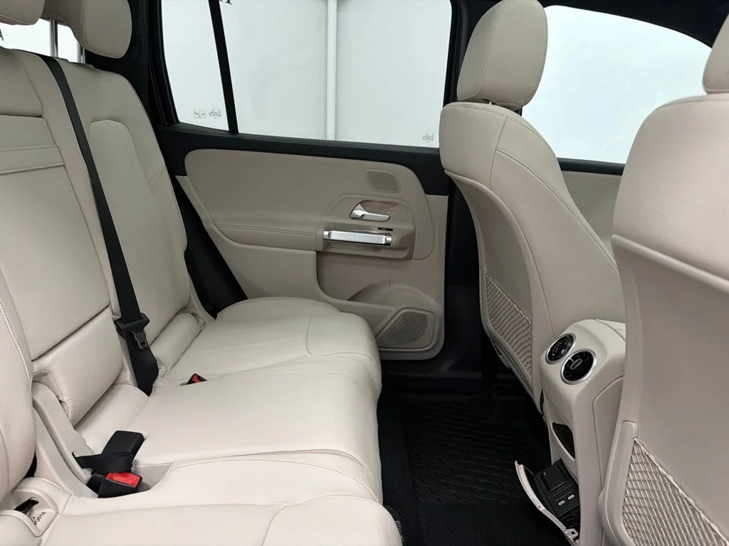 New 2026 Black Mercedes-Benz GLB 250 image 25