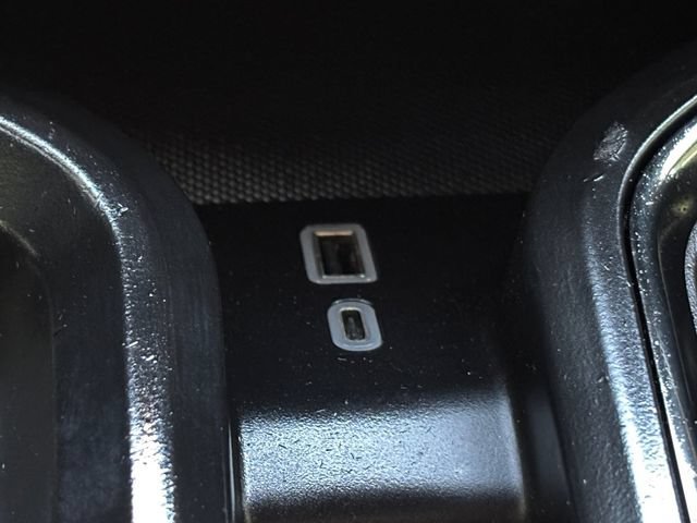 Used 2024 Summit White GMC AT4 image 7