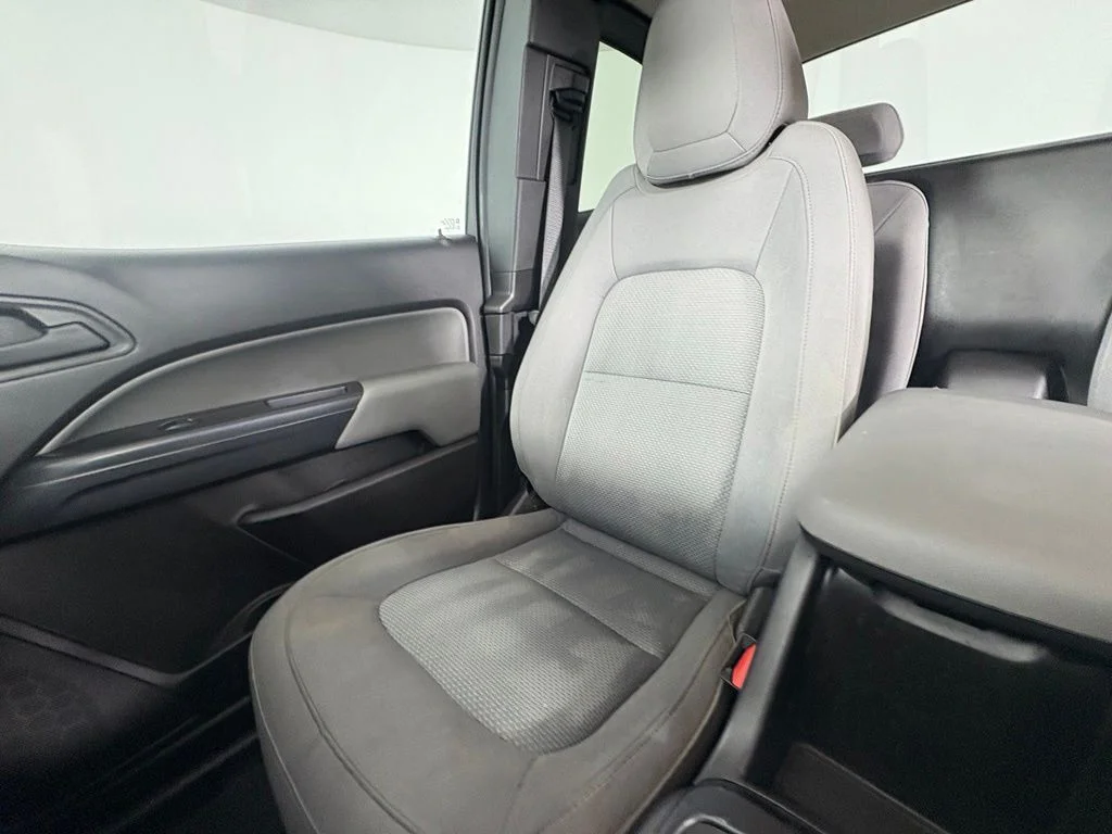 Used 2018 Silver Chevrolet Work Truck image 17