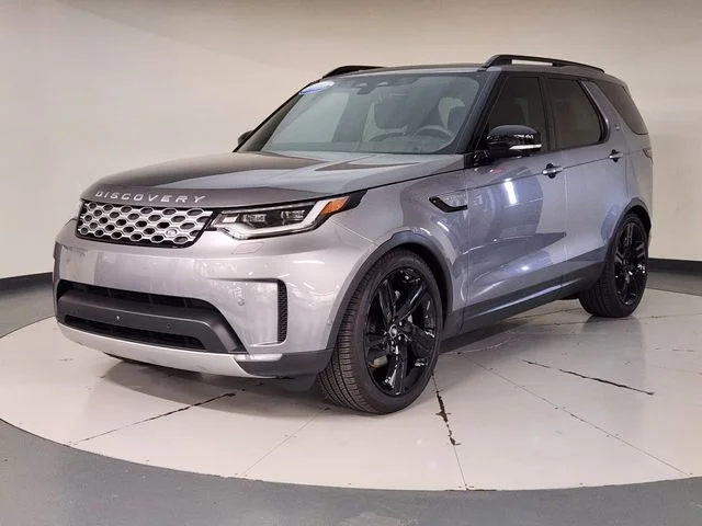2025 Land Rover Discovery P300 S's photo