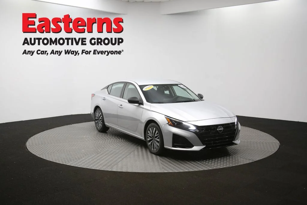 Used 2023 Silver Nissan 2.5 SR image 50
