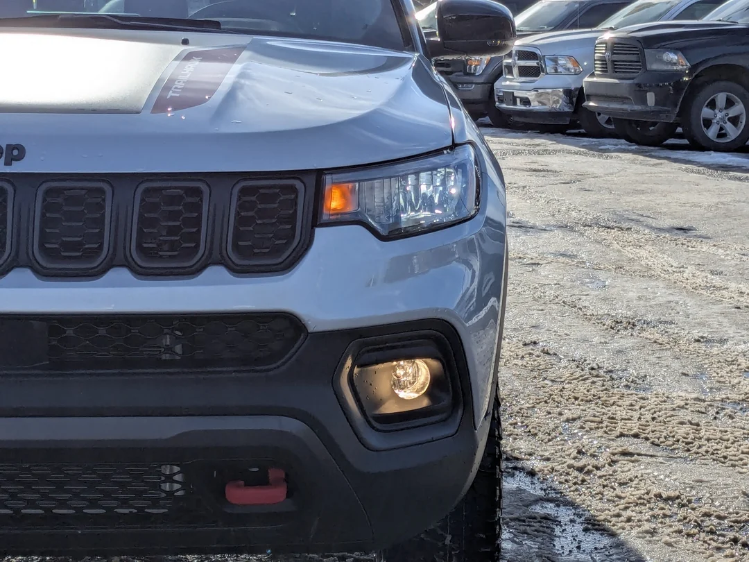 New 2026 Silver Jeep Trailhawk - - 4x4 - Sun Sound & Nav Group - Pano Roof - Alpine Speakers & More! image 10