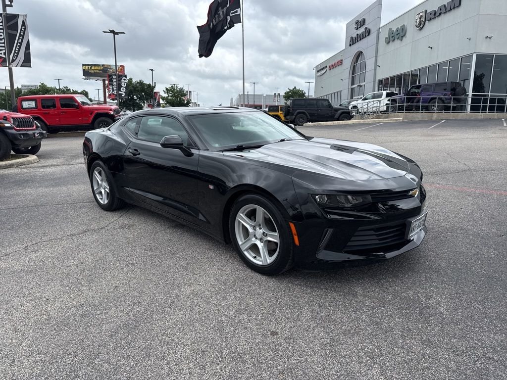 2017 Chevrolet Camaro 2.0 1LT Automatic's photo