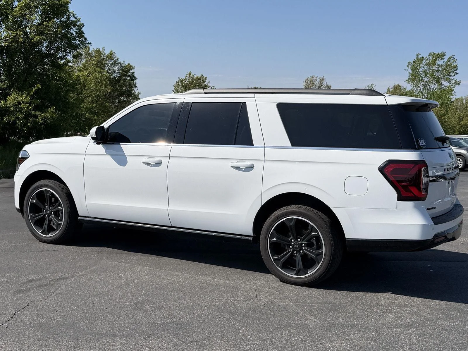 Used 2024 Oxford White Ford Limited image 5