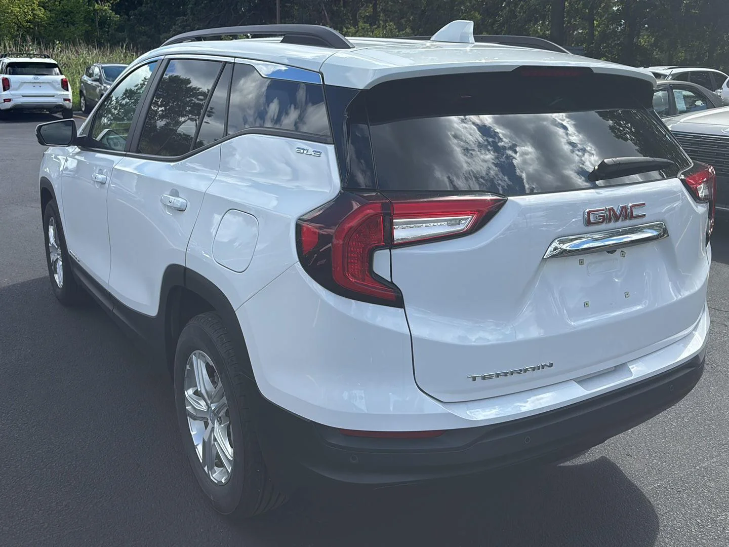 Used 2023 Summit White GMC SLE image 5