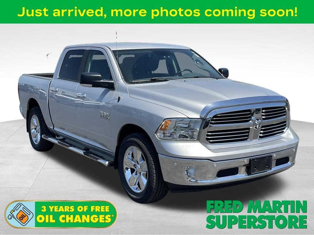 2016 RAM 1500 Big Horn 4x4 Crew Cab 5'7's photo