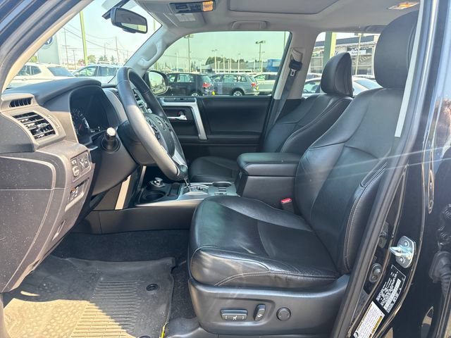 Used 2017 Midnight Black Metallic Toyota SR5 image 15