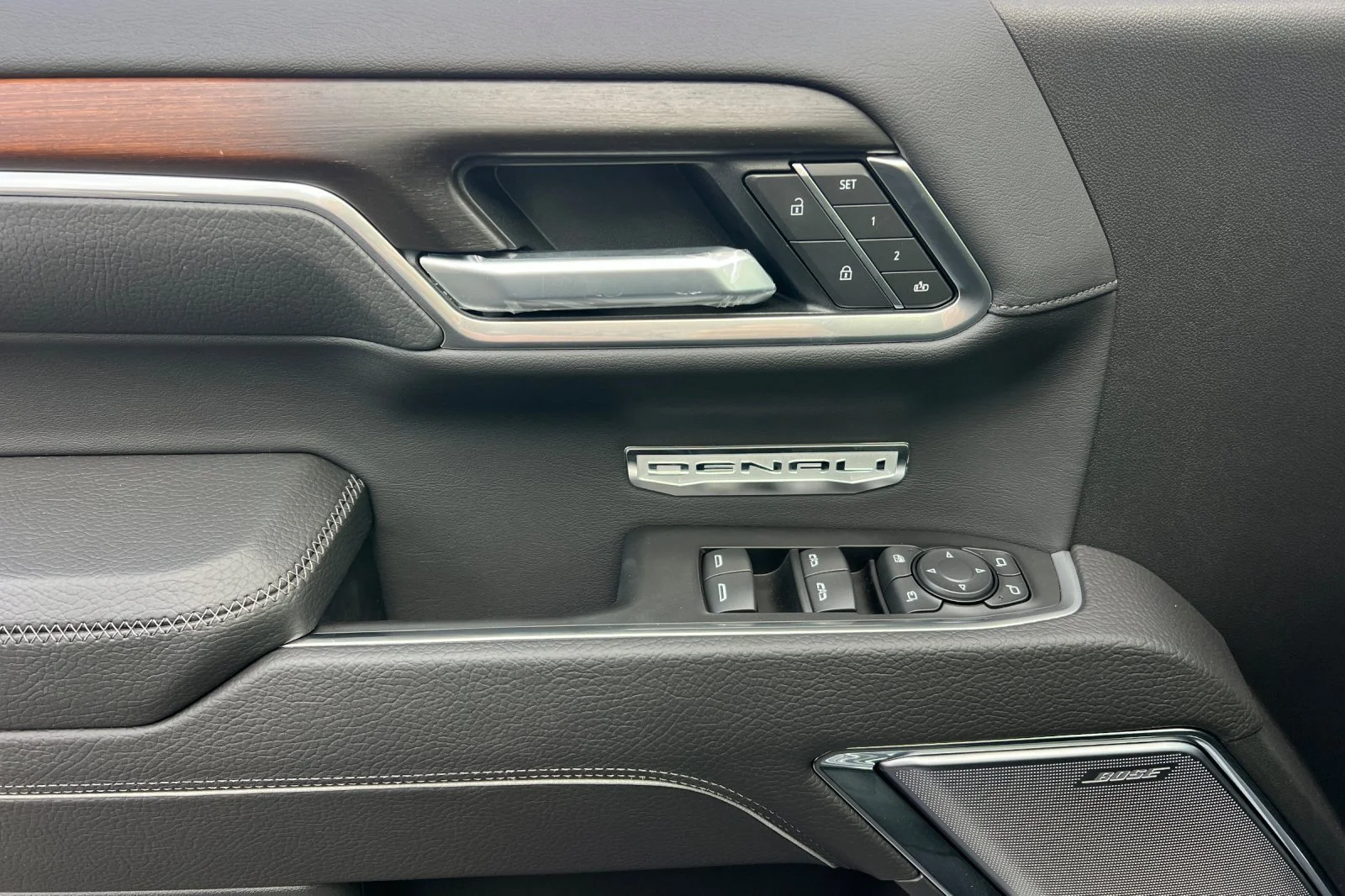 2026 GMC Sierra 1500 Denali - Photo 9