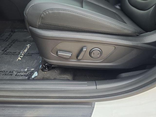 New 2026 White Hyundai SEL Convenience image 12