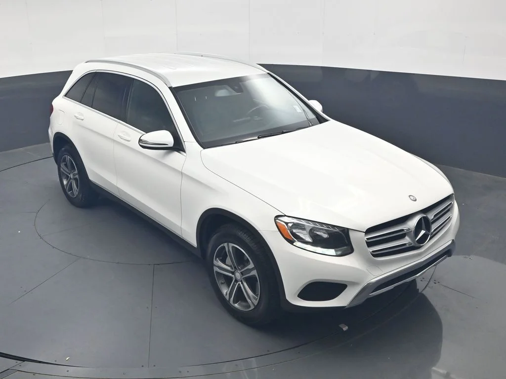 Used 2016  Mercedes-Benz GLC 300 image 28