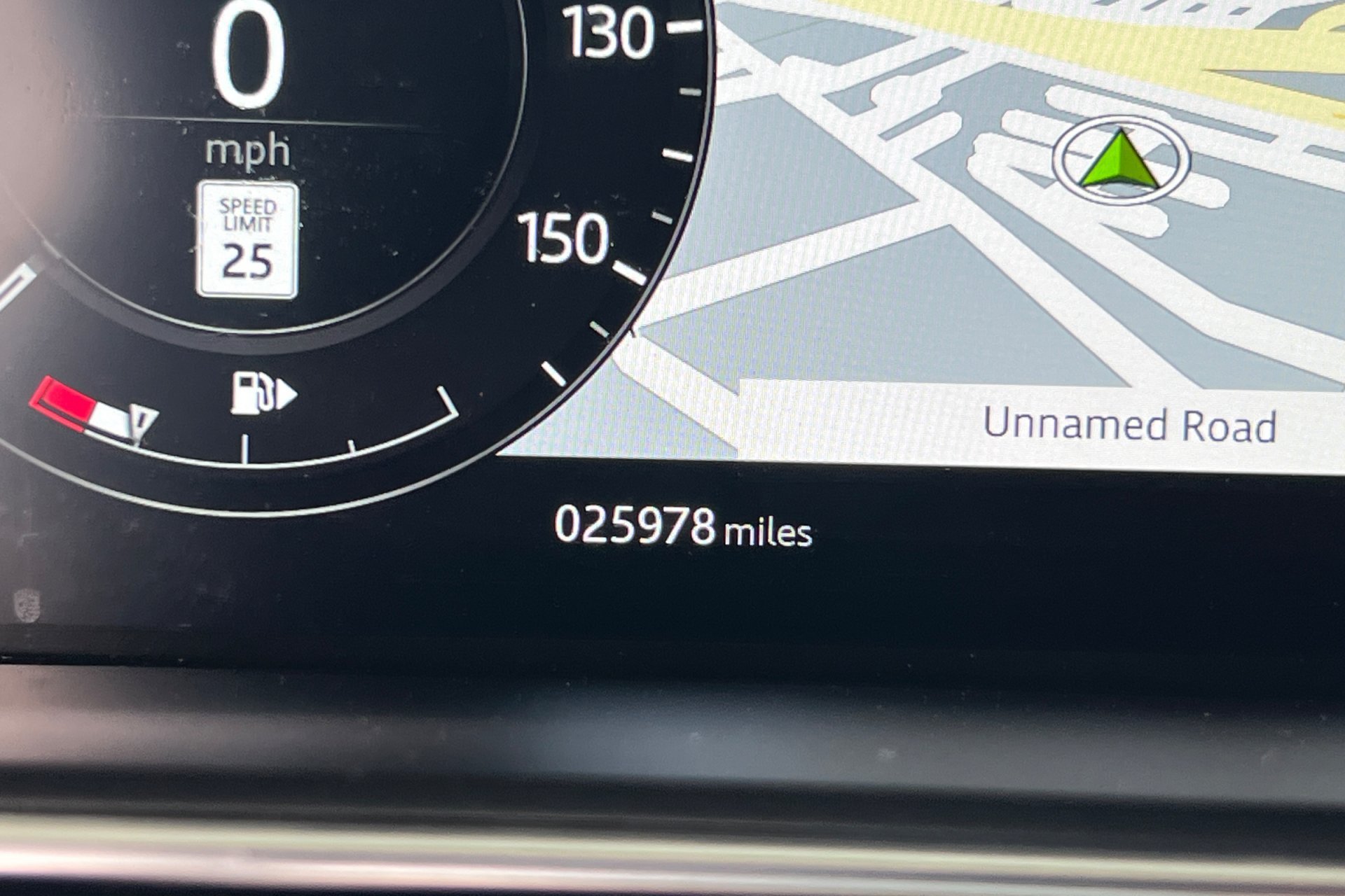 Used 2022 Fuji White Land Rover HSE Silver Edition image 28