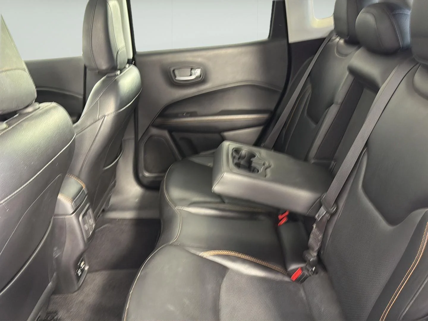 Used 2019 Granite Crystal Metallic Clearcoat Jeep Limited image 21