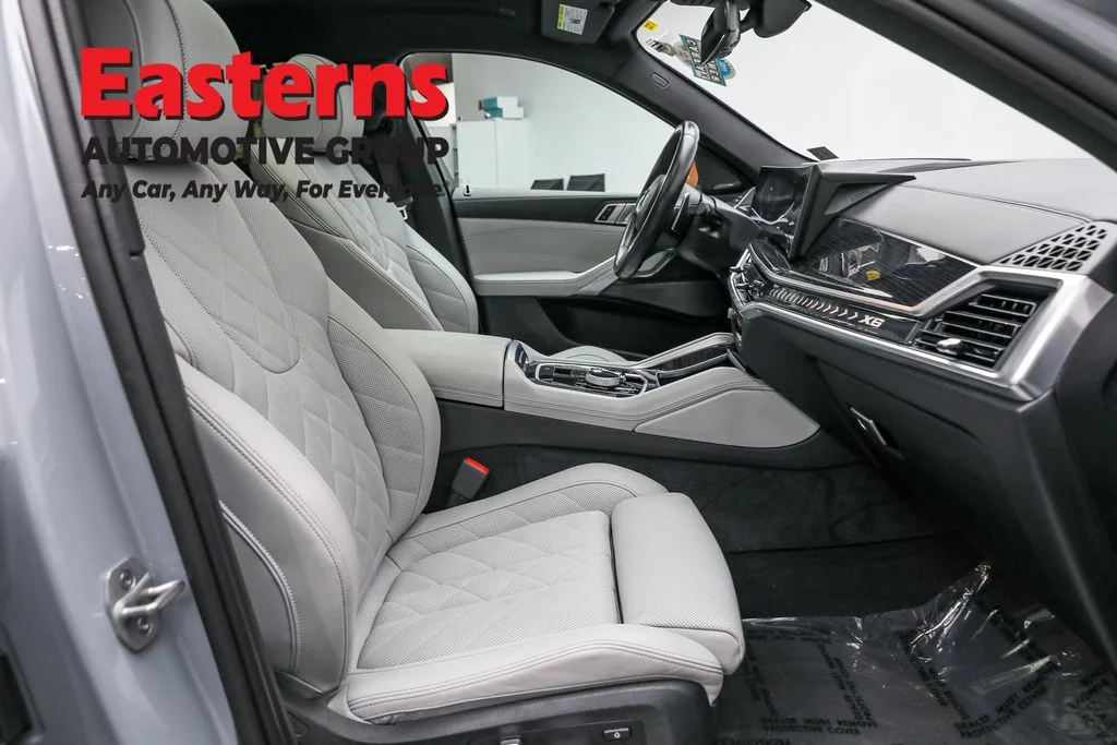 Used 2024 Gray BMW xDrive40i image 25