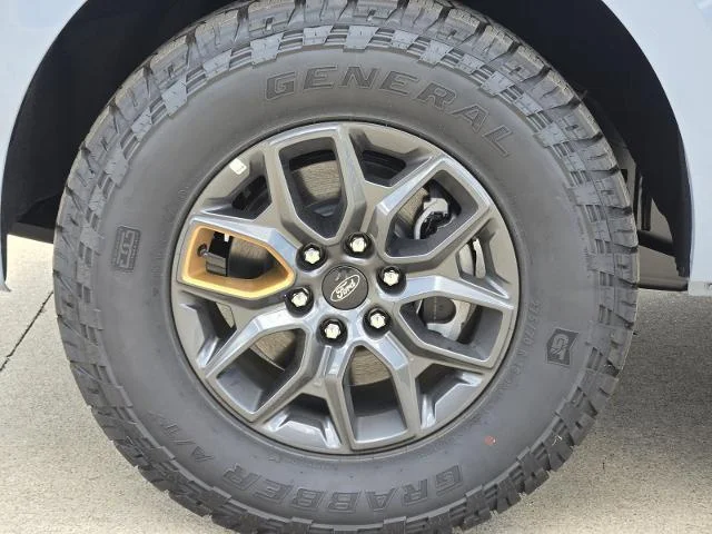 New 2026 Glacier Gray Metallic Tri-Coat Ford Tremor® image 28