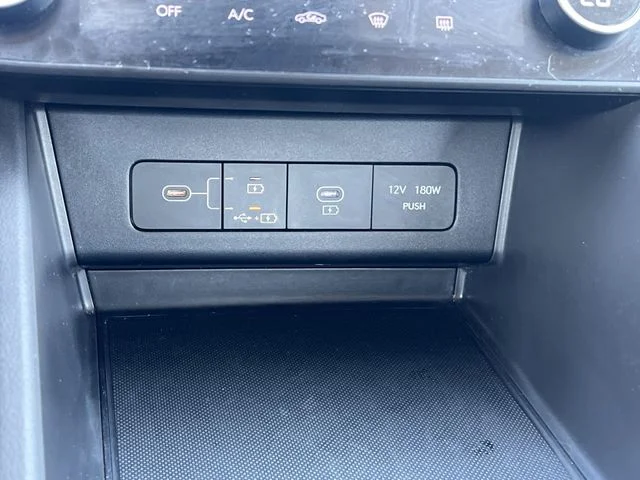 Used 2025 Silver Hyundai SEL image 21
