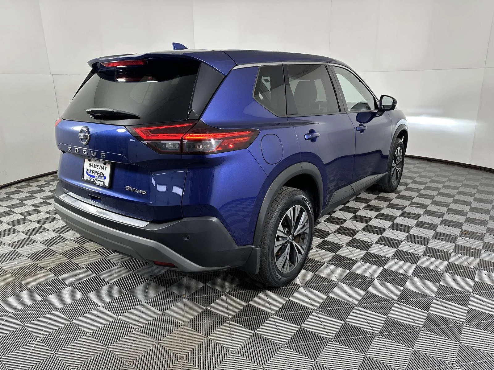 Used 2021 Caspian Blue Metallic Nissan SV image 12