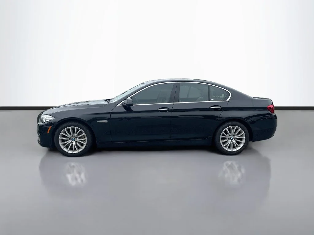 Used 2015 Black BMW 528i xDrive image 6