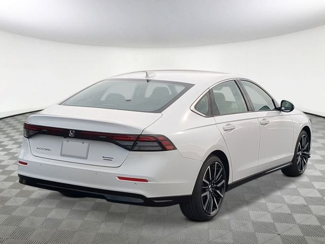 New 2026 Platinum White Pearl Honda Touring image 5