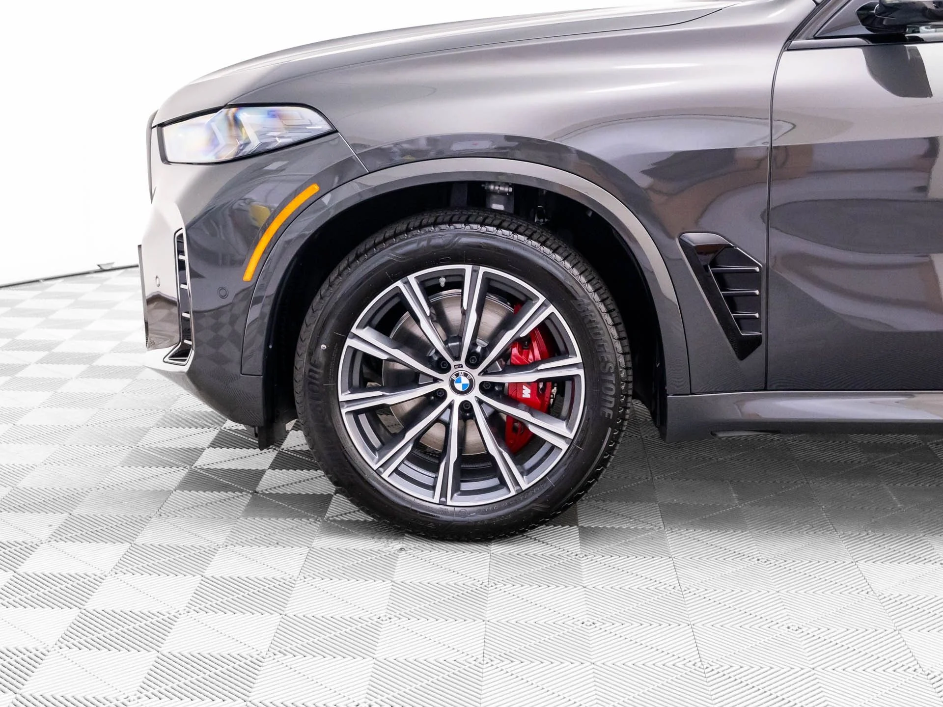 New 2026 Gray BMW xDrive40i image 35