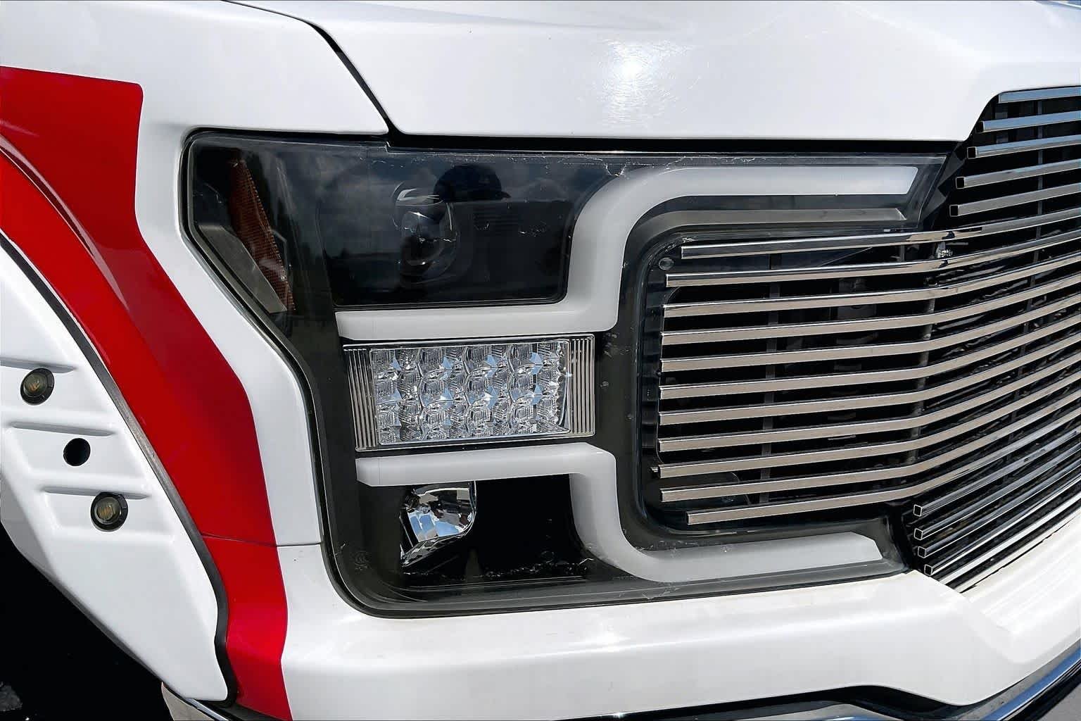 Used 2019 Oxford White Ford XLT image 26