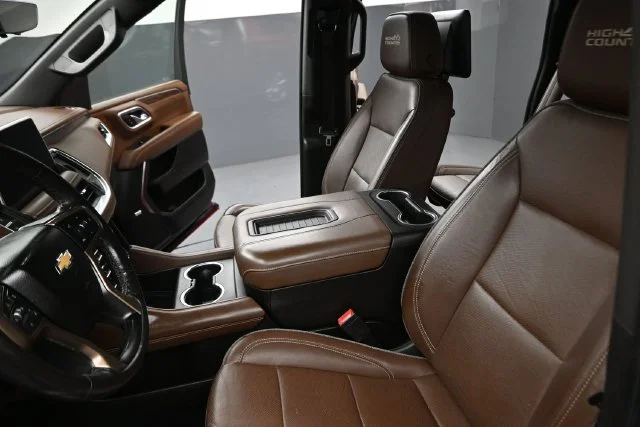 Used 2021 Red Chevrolet High Country image 14