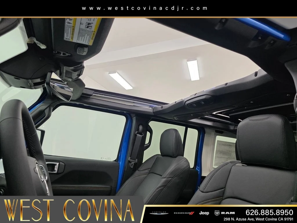 New 2026 Hydro Blue Pearl-Coat Exterior Paint Jeep Sahara image 17