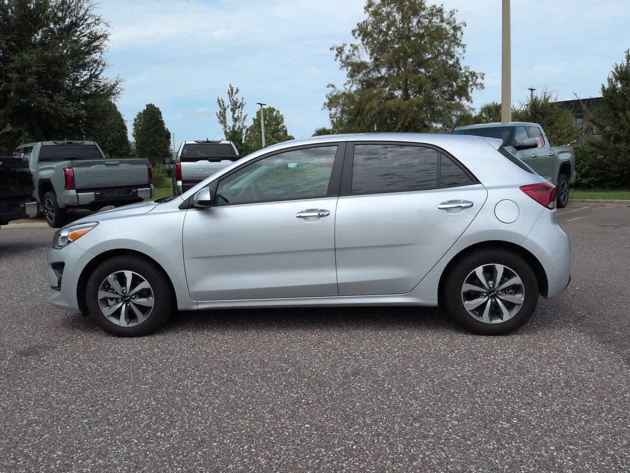Used 2023 Silky Silver Kia S image 3
