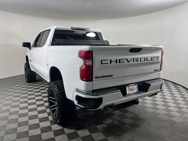 Used 2021 White Chevrolet RST image 5