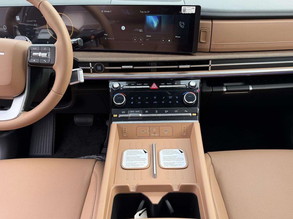 New 2026 Ecotronic Gray Hyundai Limited AWD image 18