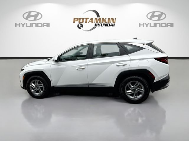 Used 2025 White Hyundai SE image 8