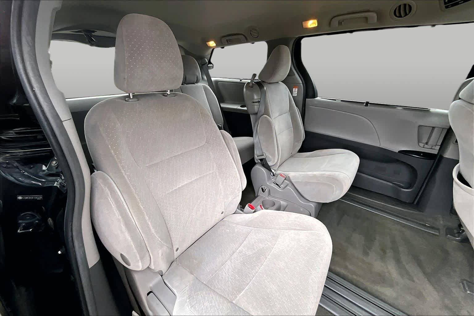 Used 2015 Attitude Black Toyota LE image 19