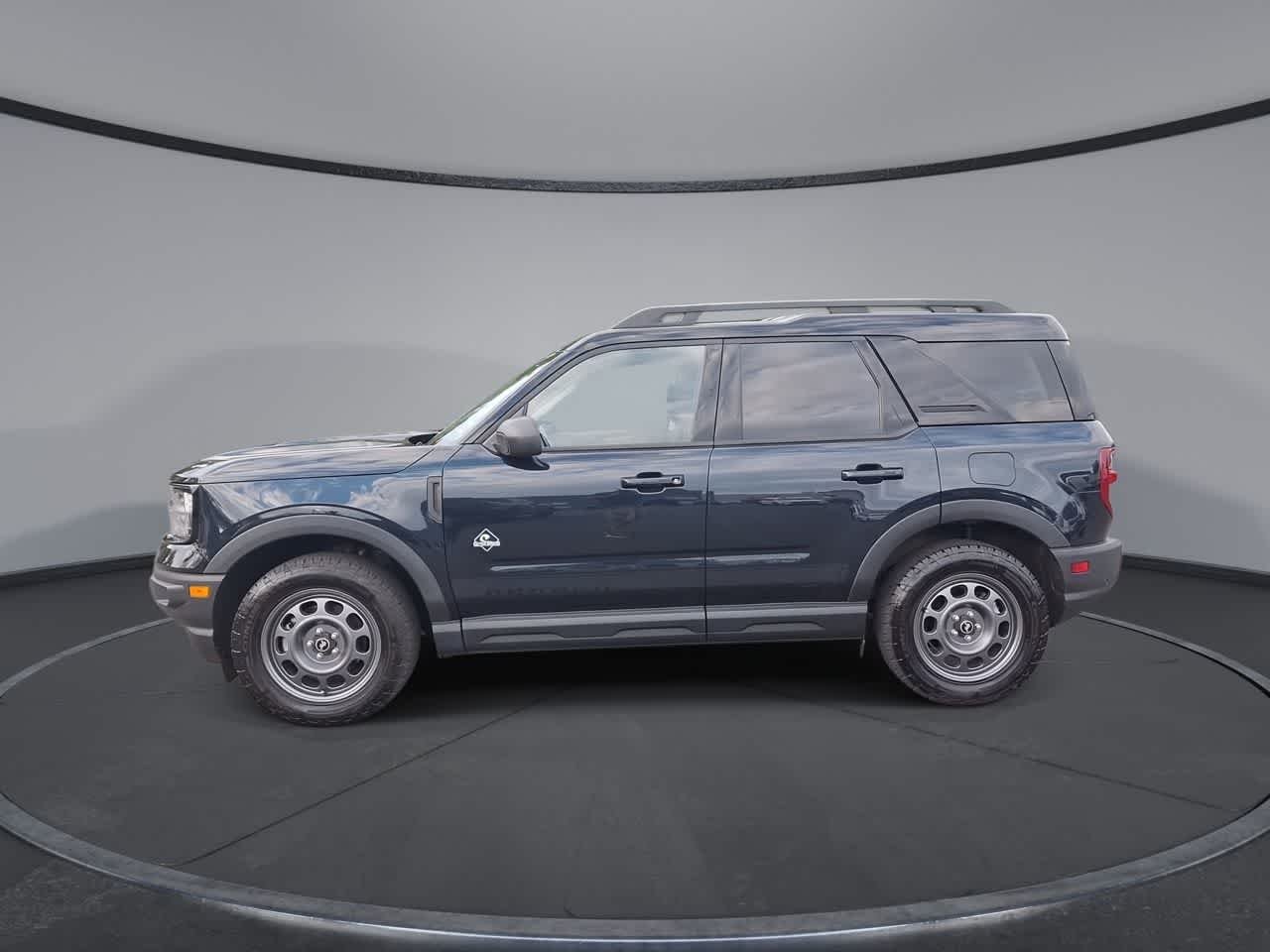 Certified Used 2023 Alto Blue Metallic Tinted Clearcoat Ford Outer Banks image 5