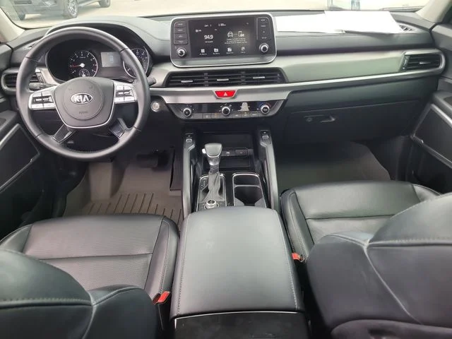 Used 2021 White Kia S image 16