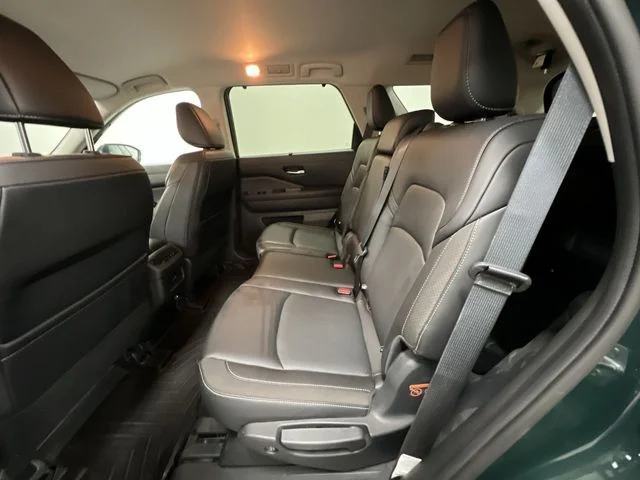 2024 Nissan Pathfinder SL - Photo 24