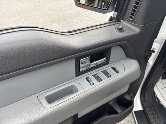 Used 2013 Oxford White Ford XLT image 12