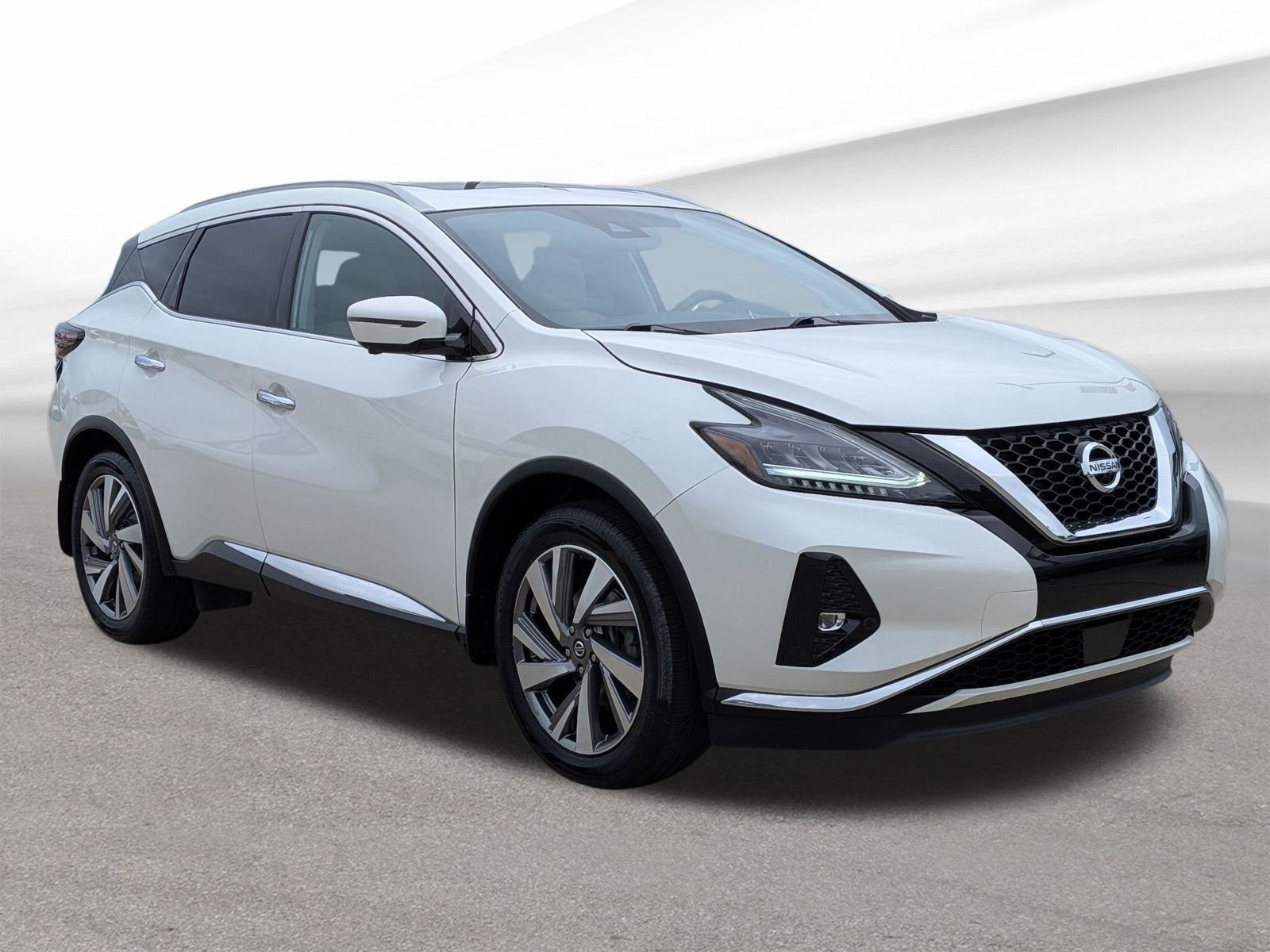 Certified Used 2020 Pearl White Nissan SL image 4