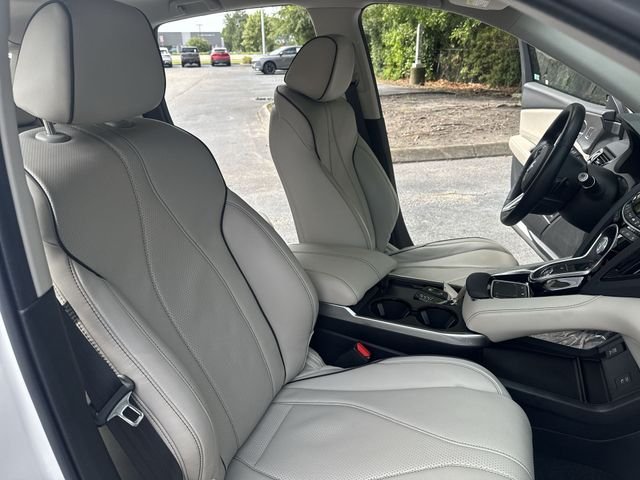 Used 2025  Acura Advance Package image 10