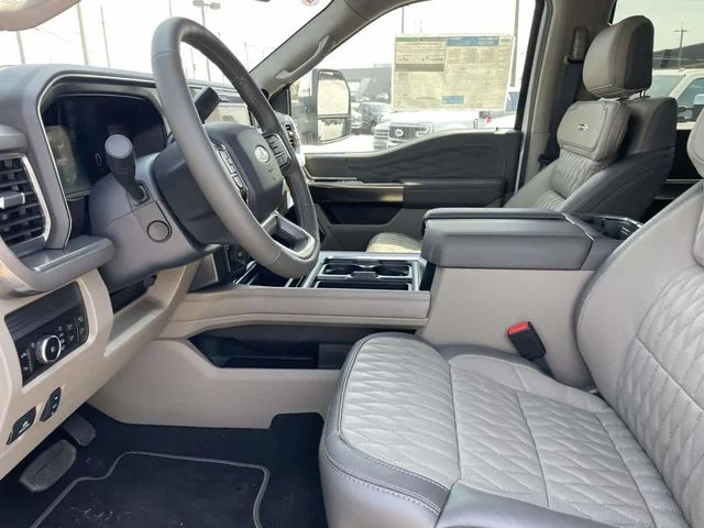 New 2026 Star White Metallic Tri-Coat Ford Platinum image 16