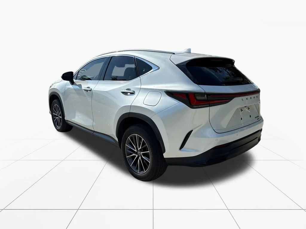 Used 2024 White Pearl Lexus 350 Premium image 6