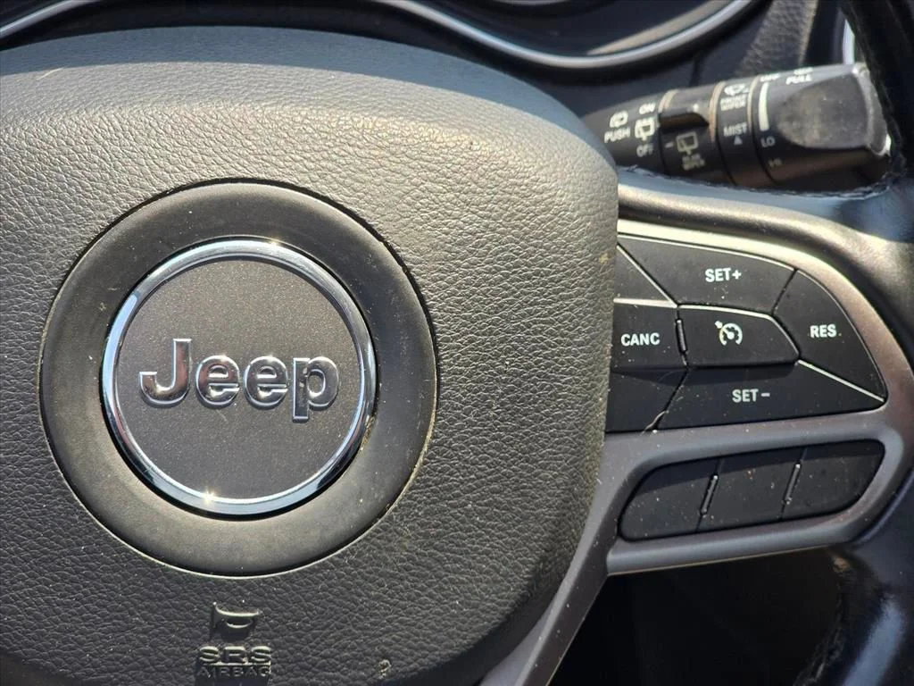Used 2021 Blue Jeep Latitude Lux image 16