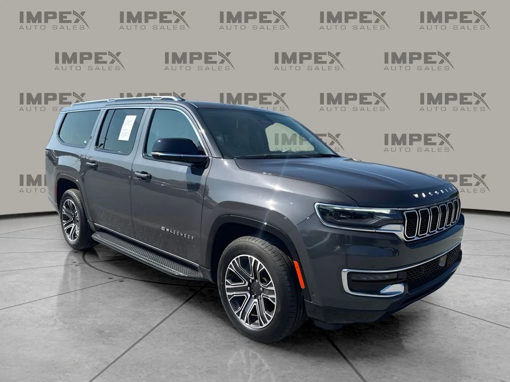 Used 2024 Gray Jeep Base image 7