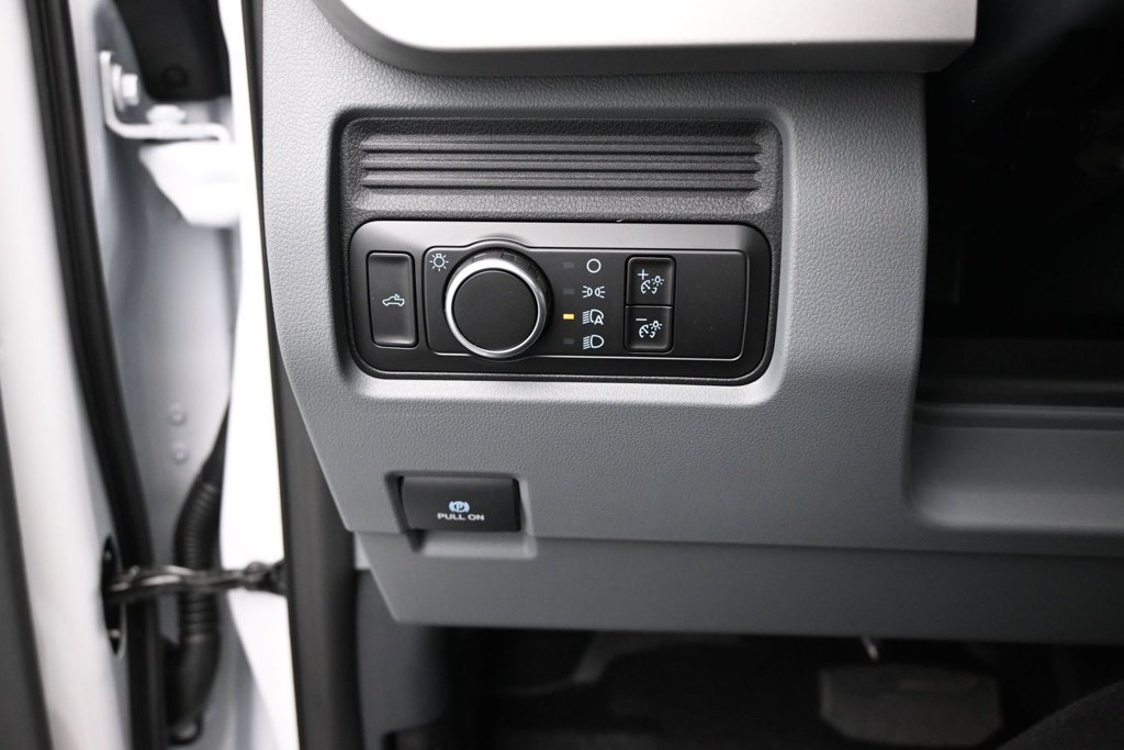 New 2027 Oxford White Ford XL image 11