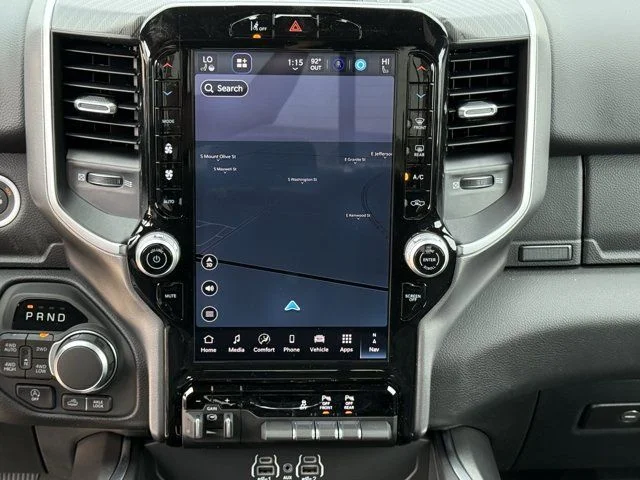 New 2026 Diamond Black Crystal Pearl-Coat Exterior Paint RAM Big Horn/Lone Star image 8