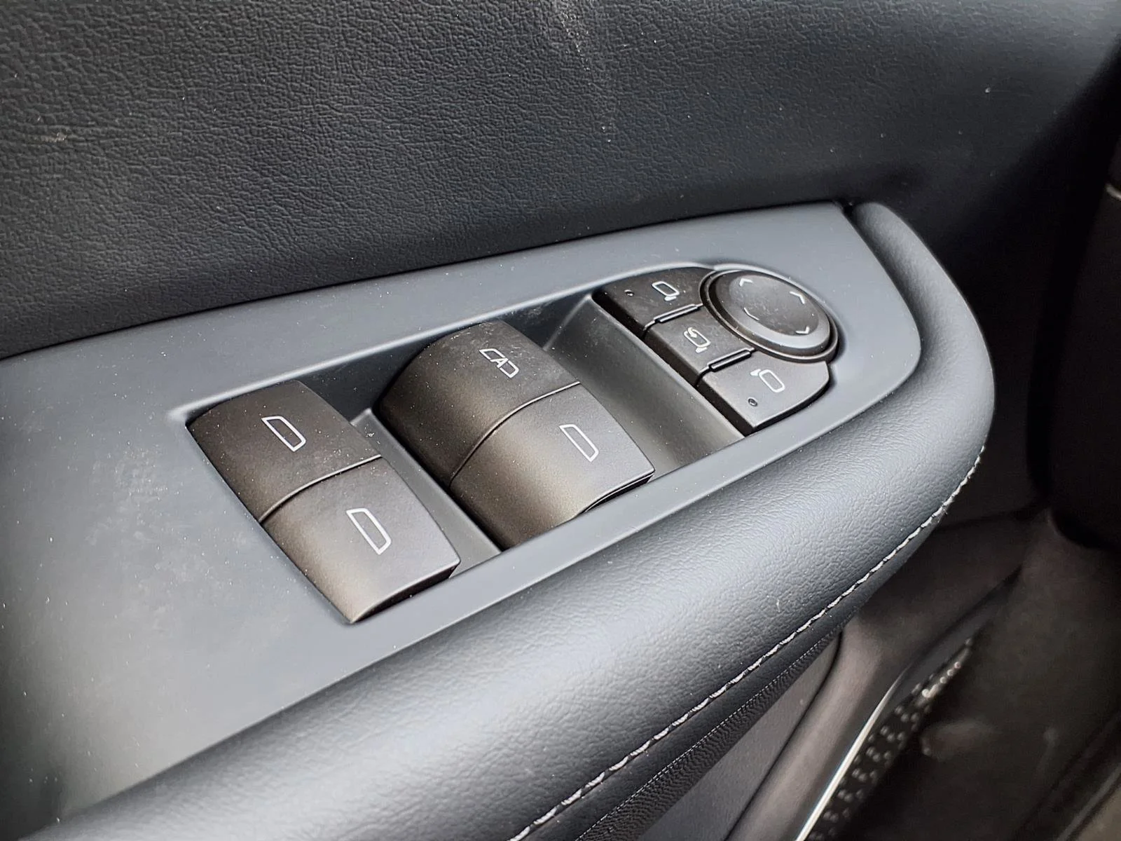 New 2026 Moonstone Gray Metallic Buick Preferred image 17