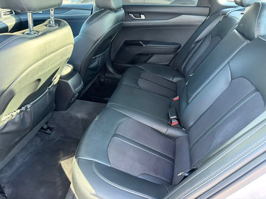 Used 2024 White Kia GT-Line image 8