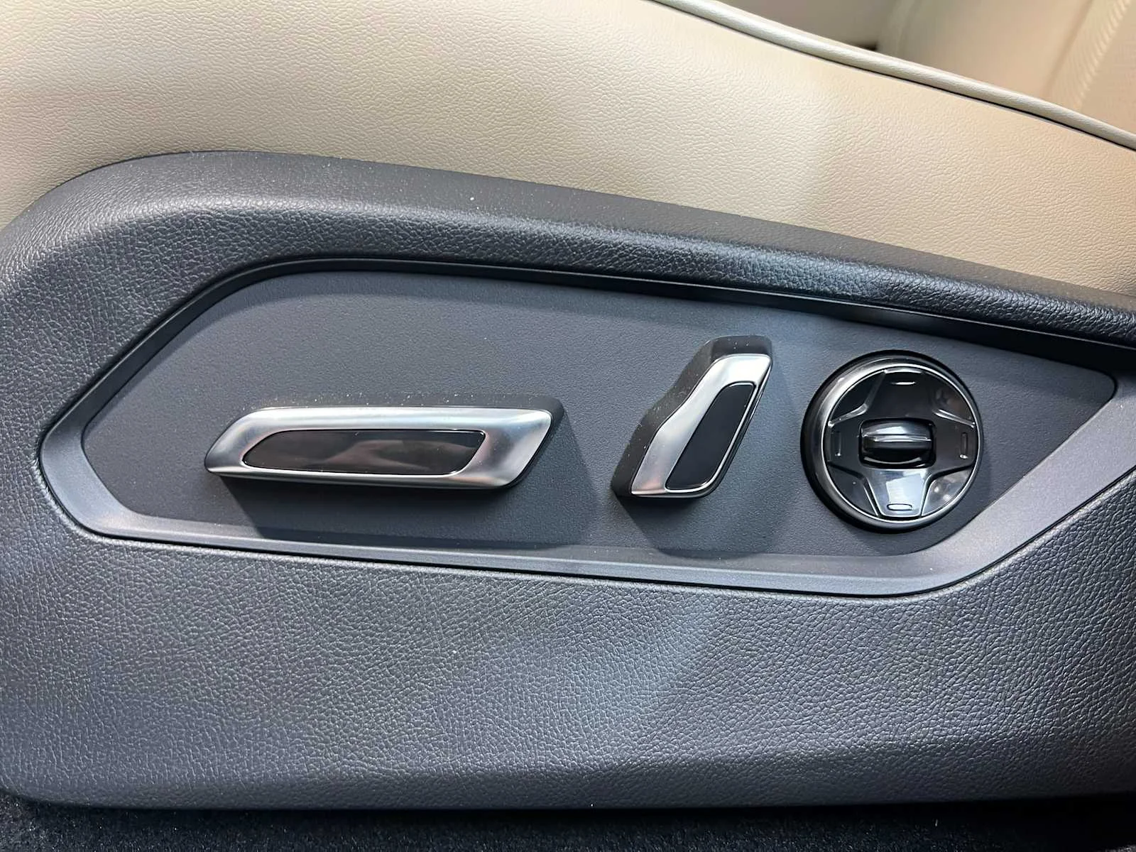 New 2026 Platinum White Pearl Acura w/Advance Package image 16